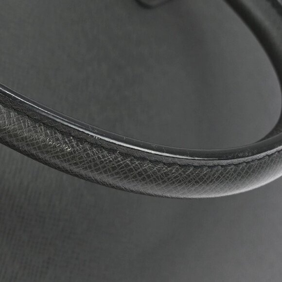 Louis Vuitton Black Taiga Neo Igor Briefcase Handbag - Picture 5 of 10